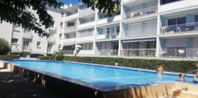 Front de Mer et Grande Piscine pour un appartement chic et cosy, appartement en résidence à Canet en Roussillon, à 10 minutes de Perpignan